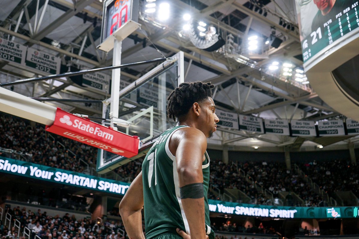 SSR_MSU's tweet photo. Michigan State Men’s Basketball opens up the new year with a 92-61 win over Penn State as Malik Hall led the team with 24 points, tied for his career high. Michigan State has won five straight games and improves to 9-5 overall and 1-2 in league play. https://t.co/0TqtxbeqbI