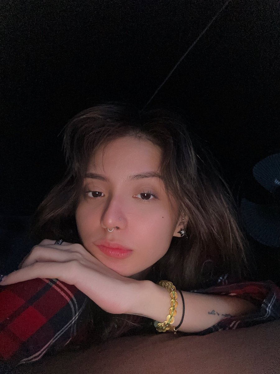 shinayahdc's tweet photo. 🥸 https://t.co/rvhOc5f4M7