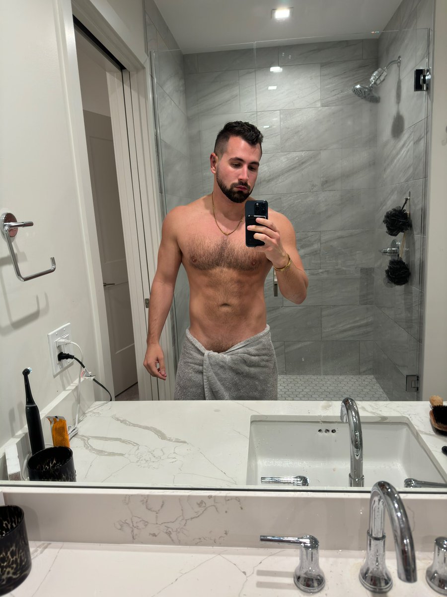 _jmatthew's tweet photo. Decided to extend the bulk into March… LFG 💪🏽 https://t.co/cjIkccmLaA