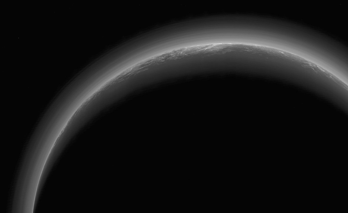 NASASolarSystem's tweet image. For no particular purpose, pretty pictures of Pluto. science.nasa.gov/pluto
