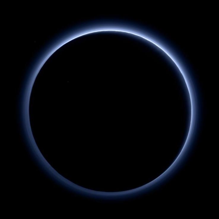 NASASolarSystem's tweet image. For no particular purpose, pretty pictures of Pluto. science.nasa.gov/pluto