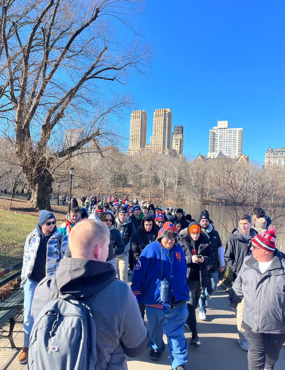 VivaLaStool's tweet photo. Leader of men @NjTank99 

#Walk100 https://t.co/HAVq4V5Ya4