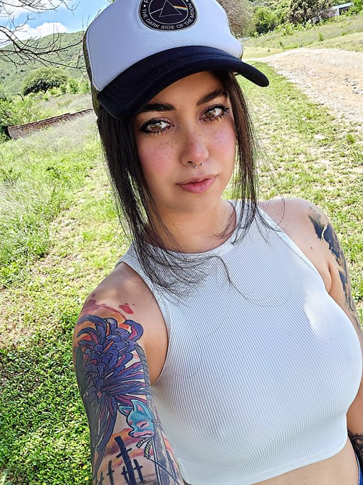 Que calorcito 🥵 https://t.co/i5HEwN96ma