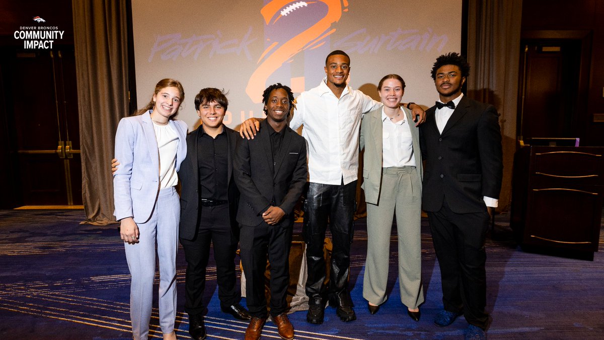 BroncosOffField's tweet photo. The @Broncos are proud to recognize @PatSurtainll as the 2023 Community Impact Award winner in honor of launching the @patsurtainllfdn and granting Manual High School and GW High School with $50,000 each to receive Inspiration Rooms! 👏 https://t.co/uGFiJq8Oyk