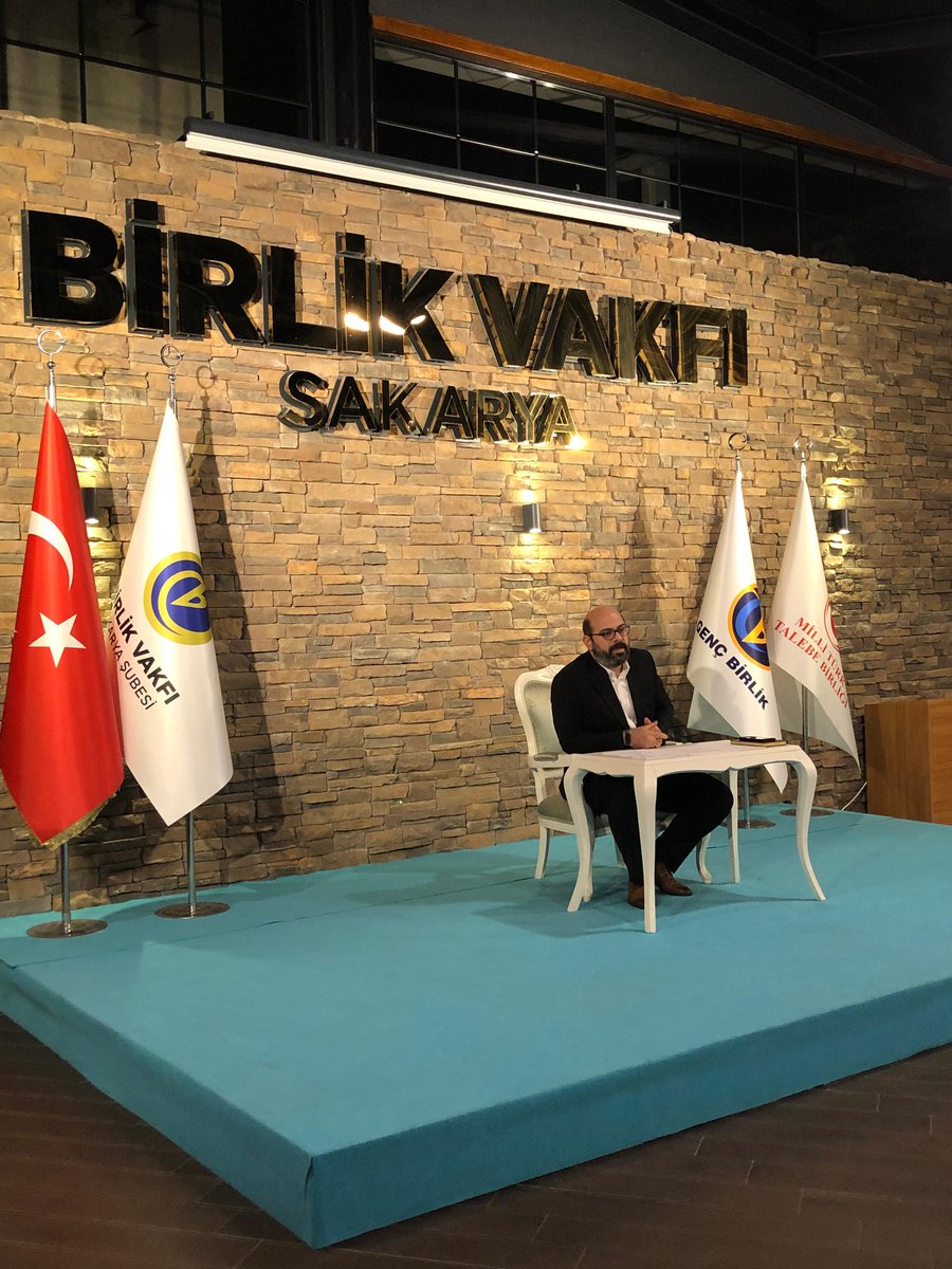 mttbsakarya's tweet photo. Dr. Abdullah Özçelik'in konuşmacı olduğu, "Osmanlı'da Anayasacılık Hareketleri" adlı konferansta bir araya geldik. Konuşmaları için hocamıza teşekkür ederiz https://t.co/bgGHRR6AwQ