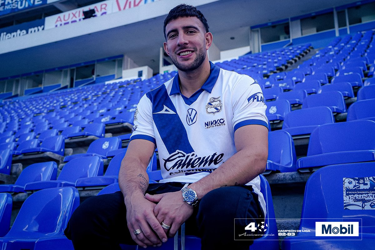 ClubPueblaMX's tweet photo. ¡La casa de todos los Poblanos siempre será tu casa, Tanque!😎

Nuestro delantero volvió al 🏟️Cuauhtémoc como Enfranjado🔵 ¡Es momento de romperla juntos!🔥

#LoÚnicoQueNecesitasEsLaFranja🎽 https://t.co/QsIirqR47v