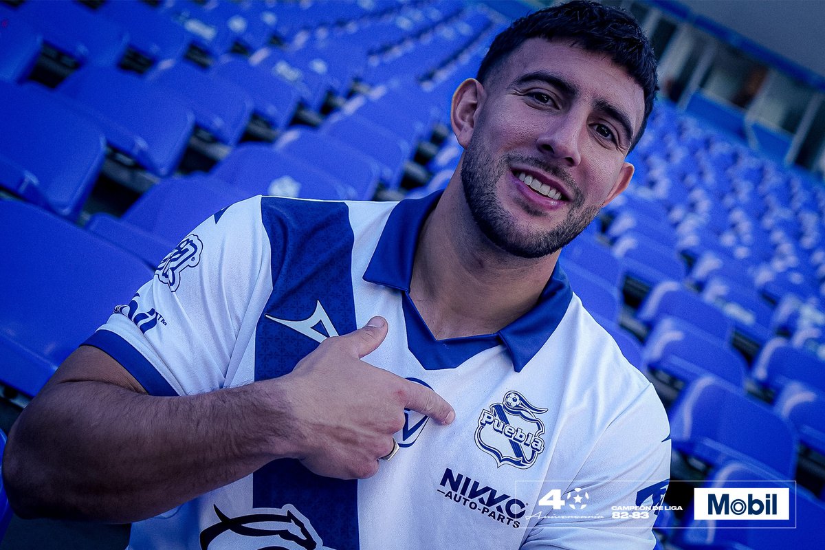 ClubPueblaMX's tweet photo. ¡La casa de todos los Poblanos siempre será tu casa, Tanque!😎

Nuestro delantero volvió al 🏟️Cuauhtémoc como Enfranjado🔵 ¡Es momento de romperla juntos!🔥

#LoÚnicoQueNecesitasEsLaFranja🎽 https://t.co/QsIirqR47v