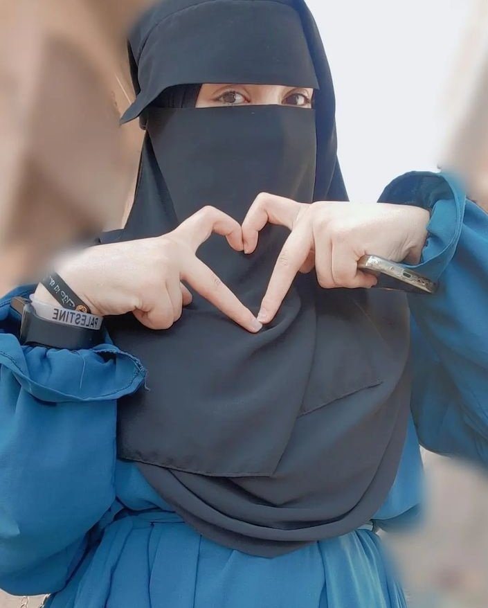 marem199511's tweet photo. قبلت بنت انهرده من فرحتى بيها بكيت 😥فعلا كنت فى قمه السعاده ان لسه فى بنات بالادب والحشمه والاخلاق والدين كده بتمنى من كل قلبى الستر والسعاده الدائمه لها
#Aaea
#Maream https://t.co/s6s2cuKl7Q