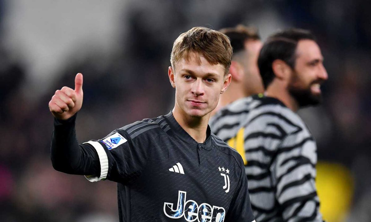 ilbianconerocom's tweet image. Mercato Juve, #Nicolussi Caviglia verso la separazione dal suo agente: le opzioni per il futuro dlvr.it/T10mp3