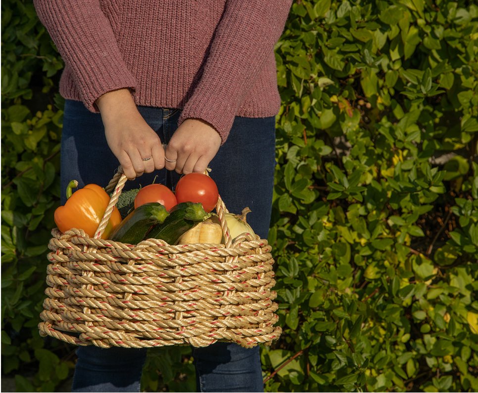 New survey shows Nova Scotians are supporting farmers and enjoying local food, using up to 1/3 of their food budget on locally-grown or produced agri-food and dairy products: novascotia.ca/news/release/?…