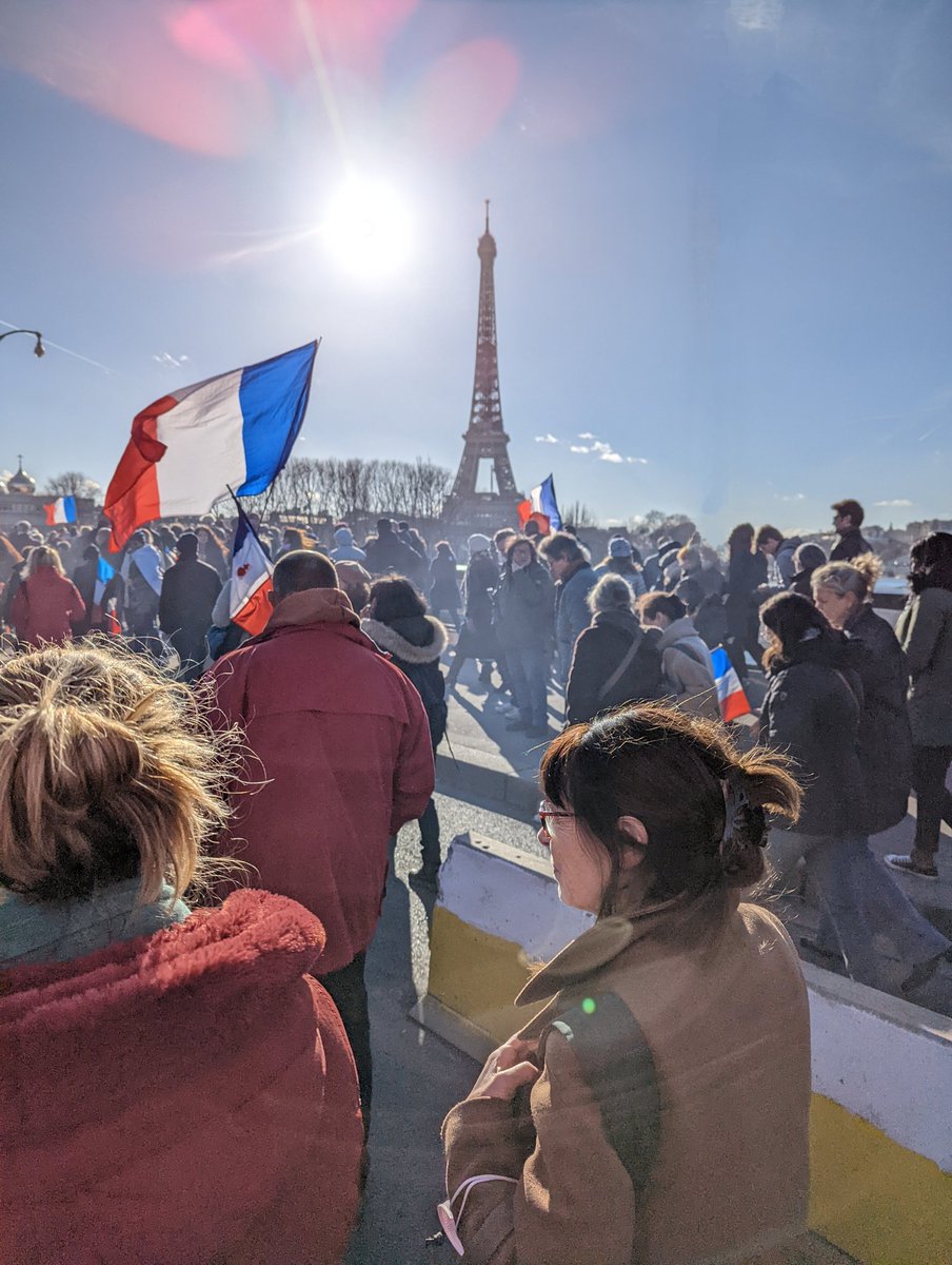 DENTDOURS1's tweet image. "Le secret du bonheur c'est la liberté.Le secret de la liberté c'est le courage" Thucydide