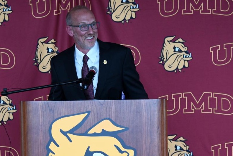 Forrest Karr Named AHCA Executive Director

Story/AHCA Release: umdbulldogs.com/news/2024/1/5/…