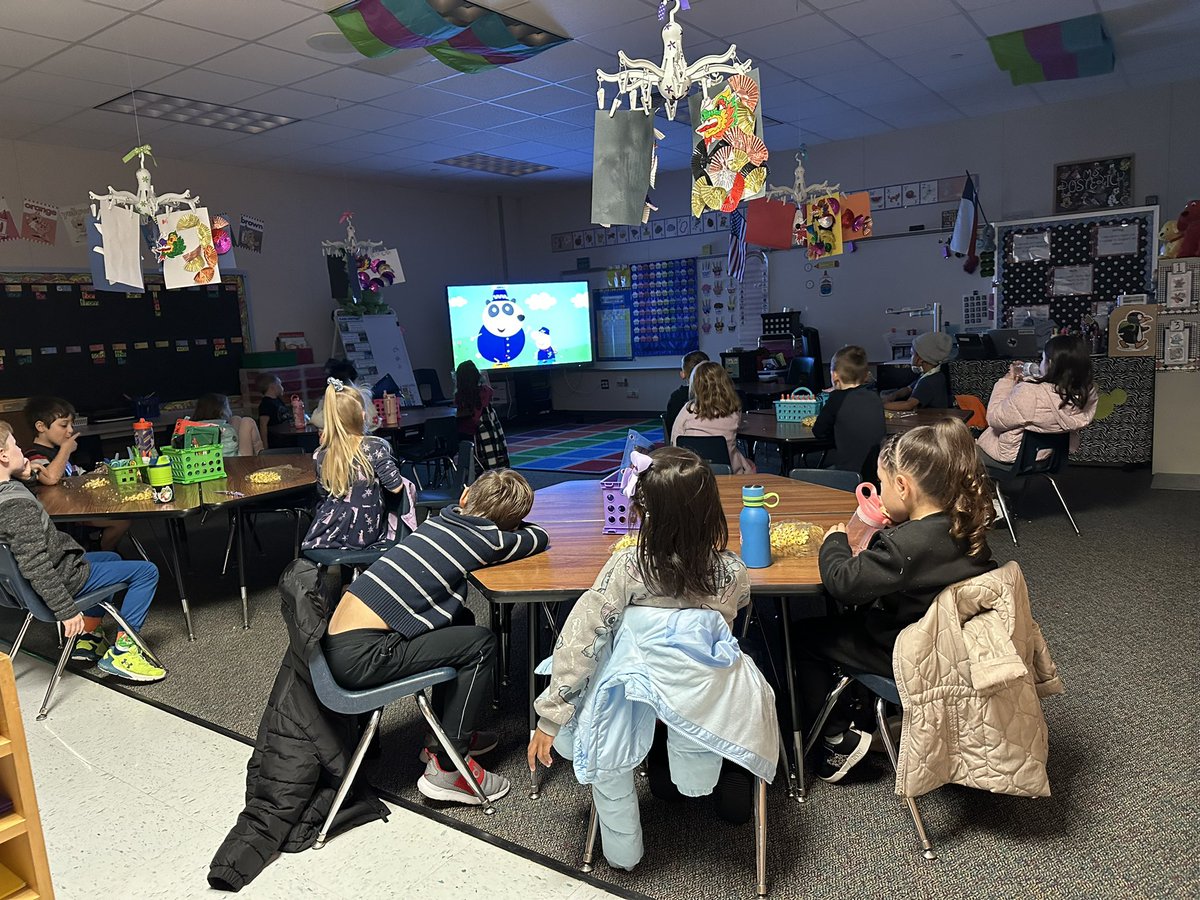 Thank you @MetzlerPTO for the popcorn today! We are enjoying popcorn and a video this morning to celebrate being the kindergarten 1st place winners during the Penny War fundraiser. @MetzlerKISD