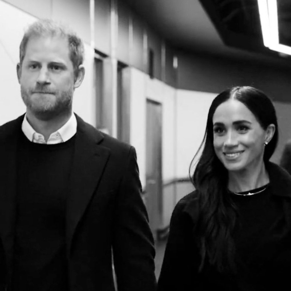 soucouyantskin's tweet photo. The pain they both felt then was so palpable.
Sometimes we really need to look back at where we came from.
They have the salvation we prayed for & are safe from that perverse family.
#PrinceHarry #PrincessMeghan
#DukeOfSuccess
#DuchessOfSuccess
#GoodKingHarry
#GreatQueenMeghan https://t.co/laWUeVpII3