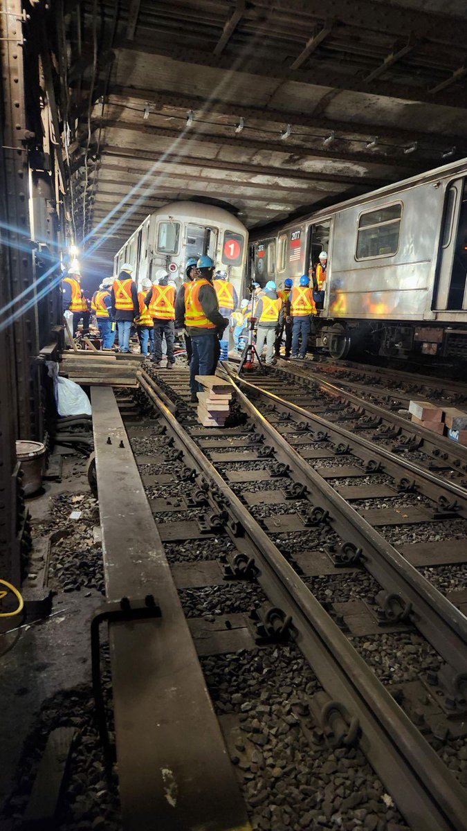 Number 1 train derailment on 96st Broadway #1train #Derailm #mta #subway #nyct #nycta #irt #subwayderailment #trainderailment #traindelays #transit #subwaycars