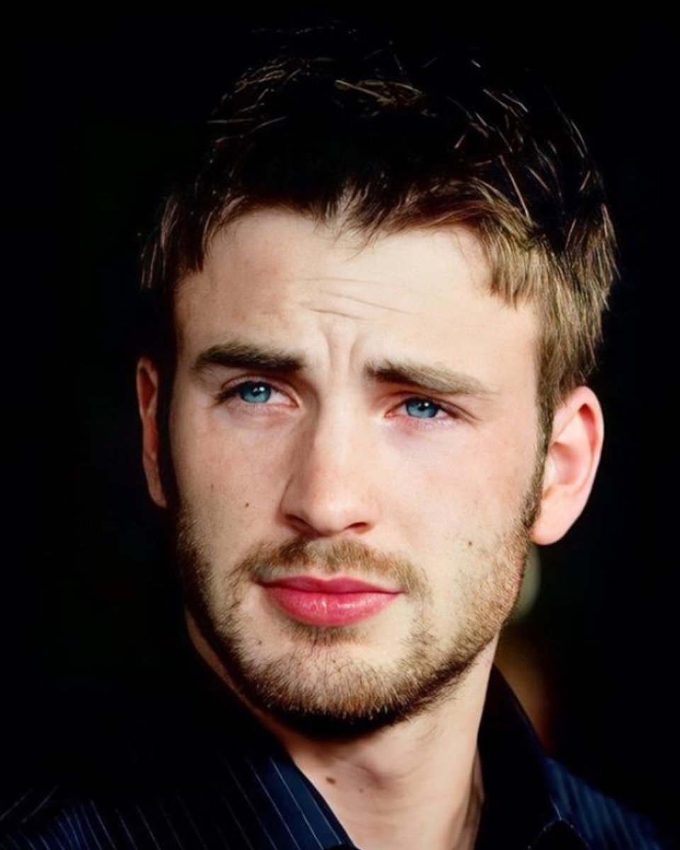 Chris Evans Photos (@chrisevansnow) on Twitter photo 