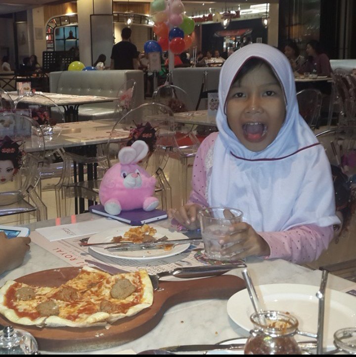 deyn tweet media