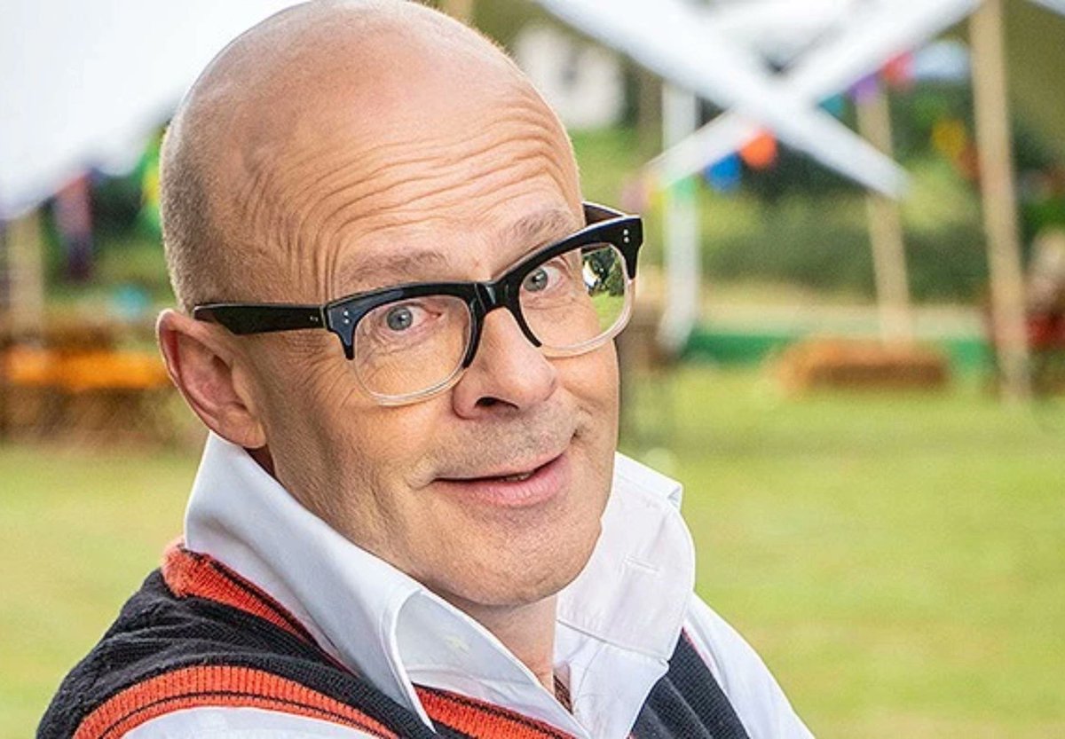 We are enjoying #JuniorBakeOff - or as we like to call it - 'children dropping cakes'. Harry Hill is worth watching it alone for - such a shame he split up with 'The Badger Parade' tho... 🤷😢 ... and WHERE THE FK is Stoofer these days?? 🤬💔