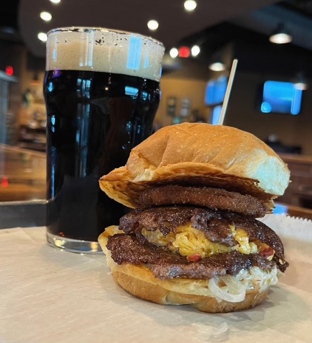 MacsLocalEats's tweet photo. Pimento Burger & Porter! Our delicious double pimento cheeseburger featuring our house made pimento cheese & hand breaded pickled & fried green tomatoes and hot sauce aioli, paired with @deschutesbrewery Black Butte Porter. Cheers!
#macslocaleats #supportlocalstl #burgersandbeer https://t.co/jY1PiLkJos