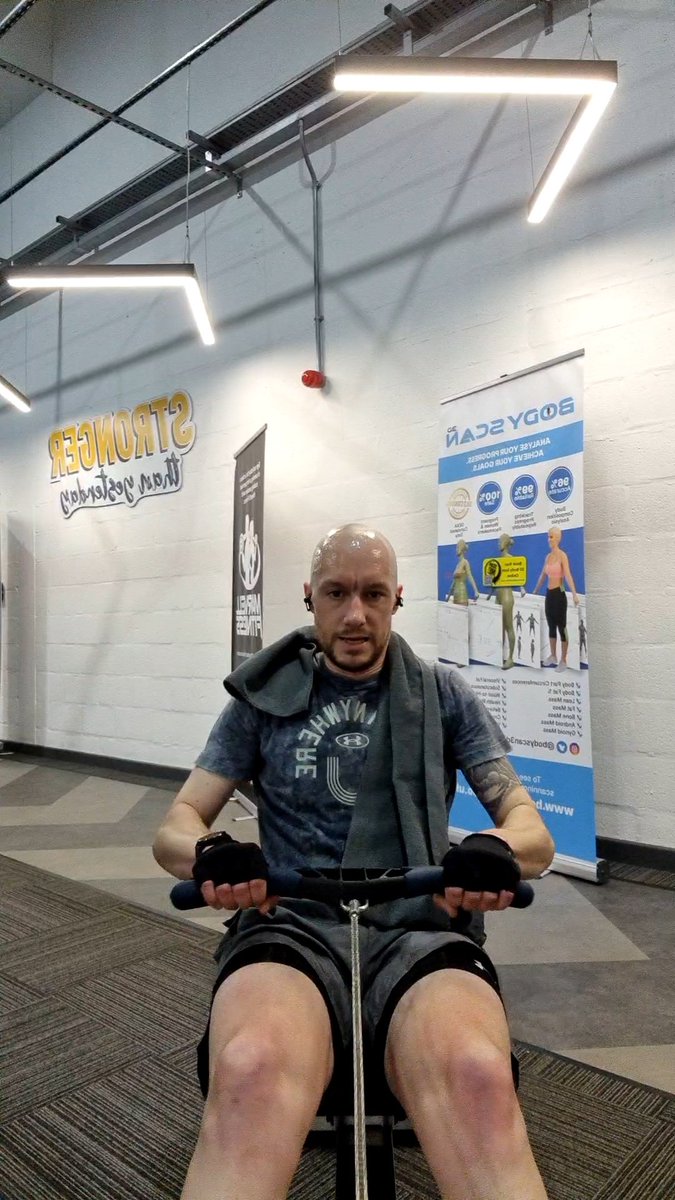84Wheeler's tweet photo. 5000m row ✅
Concentration face on ✅😂

Not the best time but who cares, I'll beat that next time... 
#ImprovingMyself https://t.co/VeatTiG0O8