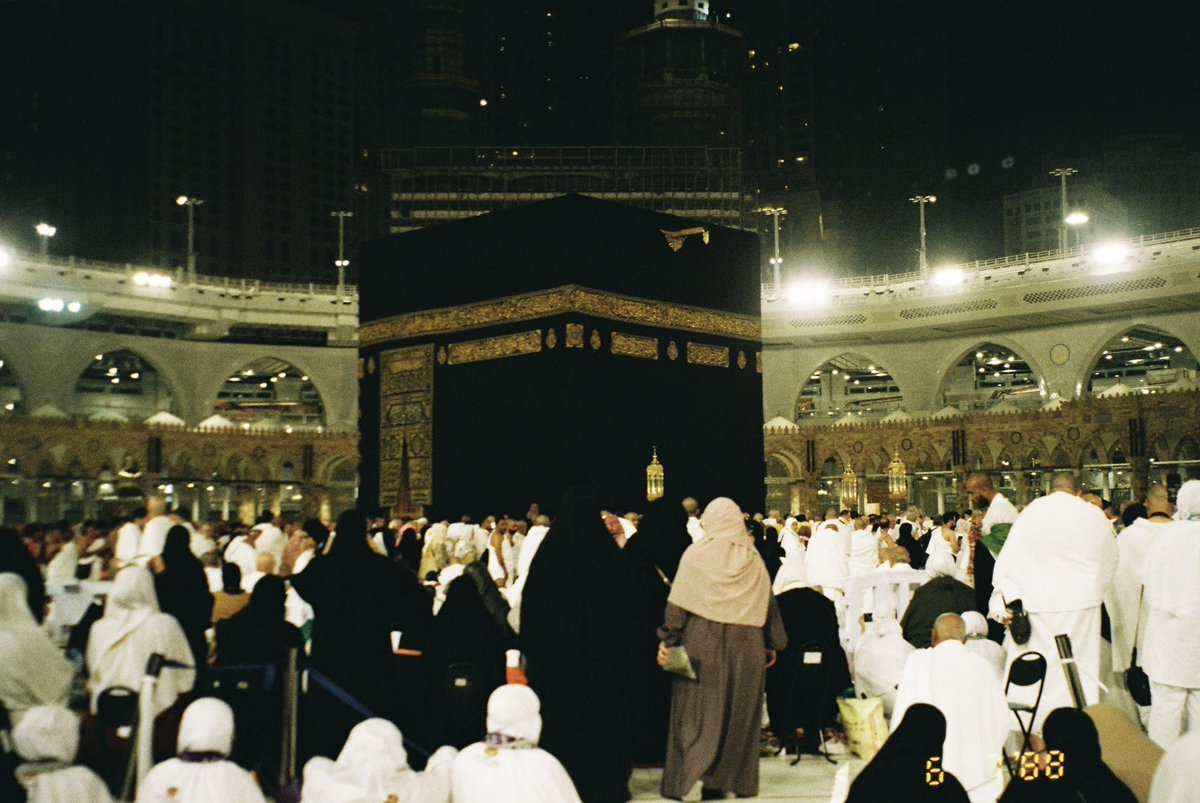 nos3lfcontrol's tweet photo. mecca &amp; medina on film https://t.co/k5IWMG6czZ