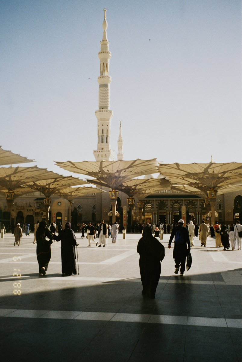 nos3lfcontrol's tweet photo. mecca &amp; medina on film https://t.co/k5IWMG6czZ