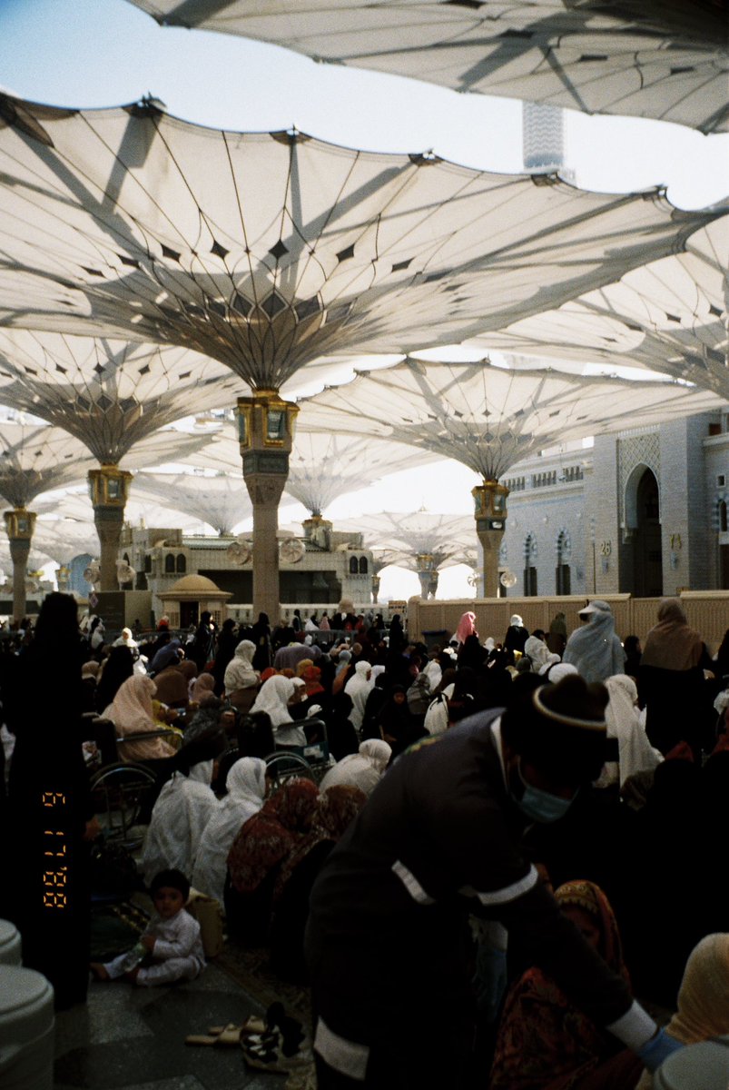 nos3lfcontrol's tweet photo. mecca &amp; medina on film https://t.co/k5IWMG6czZ