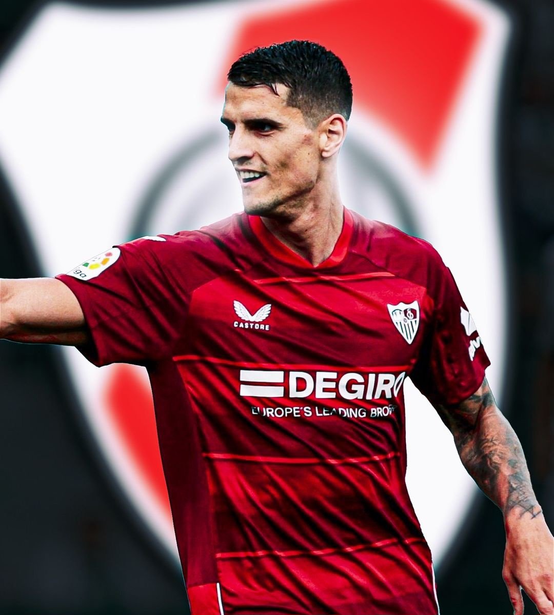 maxpugliese92's tweet photo. 🚨 El Sevilla está pensando en desprenderse de varios jugadores, entre ellos, Lamela. La condición para que lo dejen ir: que el que se lo lleve le pague al club español el equivalente a los seis meses de contrato que le quedan a Erik, que serían US$ 2M.
ℹ️ @esteban_millo36 - @DSportsRadio