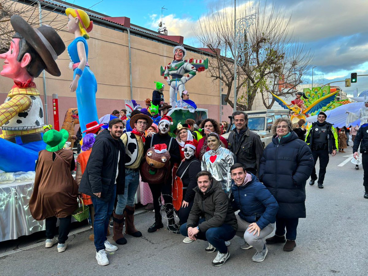 PPSanfer's tweet photo. 👑👑👑Comienza la noches mas mágica del año.

Acompáñanos con ilusión a los vecinos,  entidades y asociaciones De San Fernando de Henares que como cada año participan en la Cabalgata. https://t.co/GB0oGU8ND8