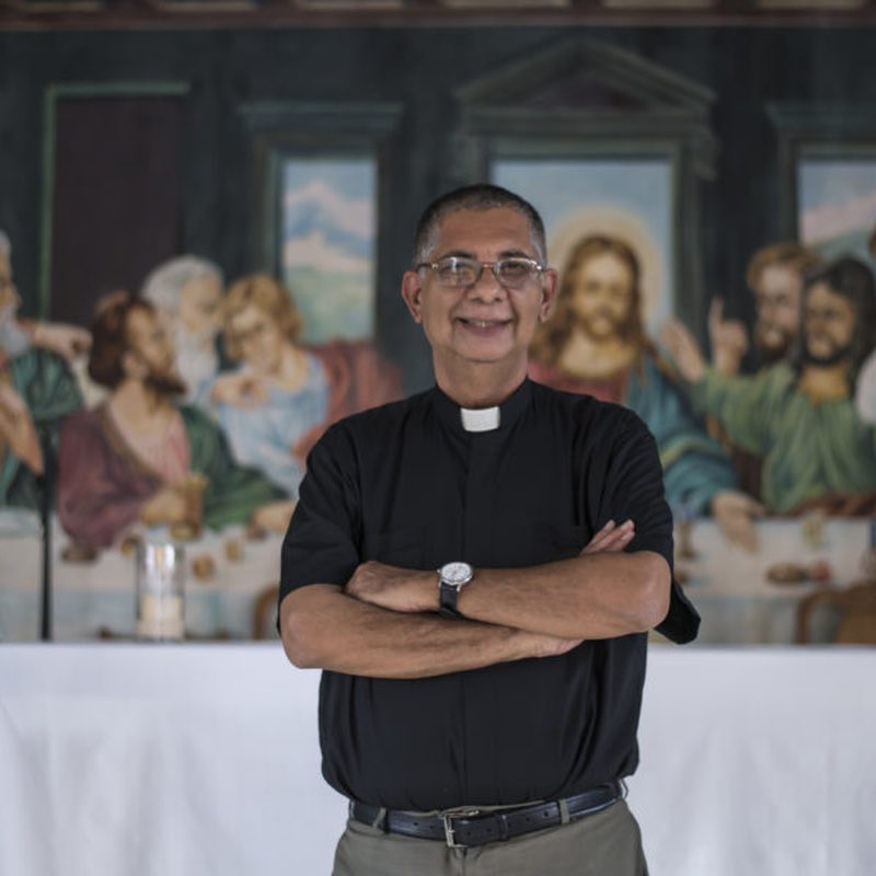 ReligiousNewsN's tweet photo. Feligreses muy preocupados por la salud de monseñor Silvio Fonseca, quien es afectado por la diabetes y problemas neurálgicos. Los fieles demandan “su liberación”: La dictadura en Nicaragua mantiene a 19 sacerdotes secuestrados, sin ninguna justificación. #IglesiaPerseguidaNi https://t.co/AJau7VRpjK