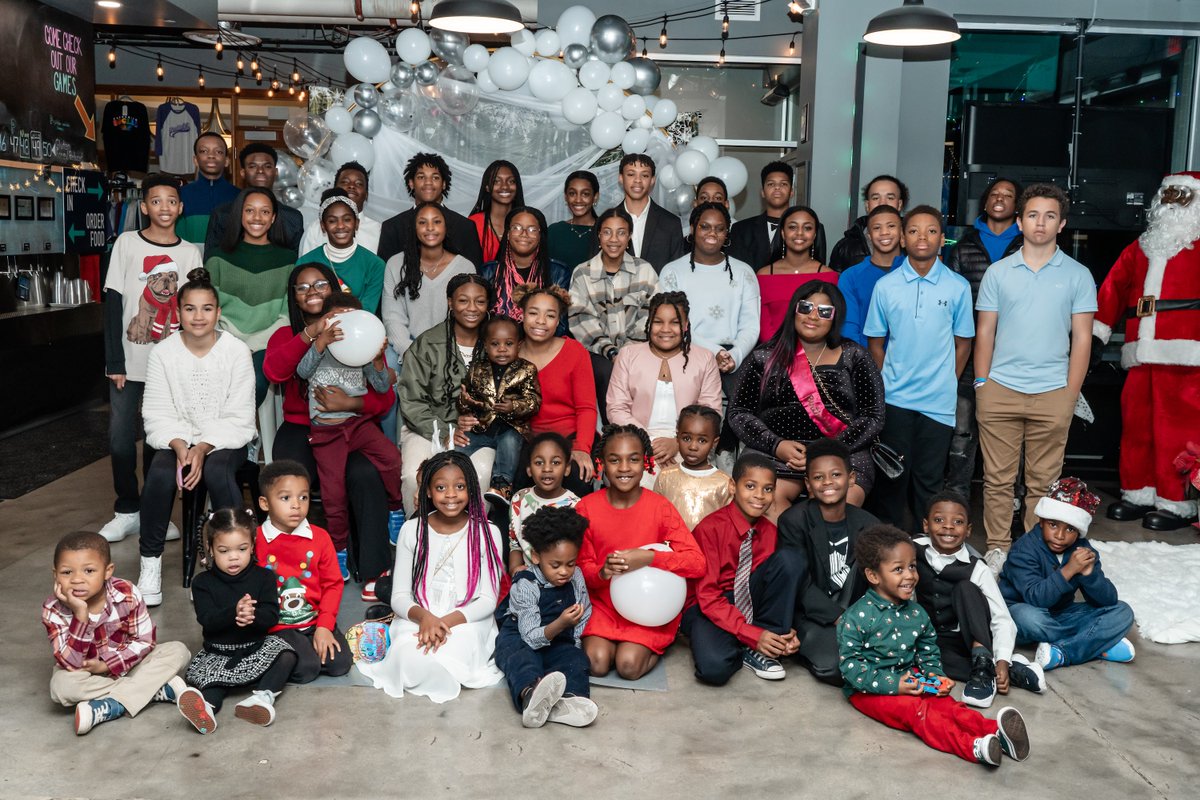 JJWesternMD's tweet photo. Our annual holiday social has held downtown Frederick, MD at the festive Frederick Social. The theme was Tux, Chucks, &amp; Pearls! 

There was food, dancing, and a "coolist kicks" contest. Sunshine themed items were donated for the Morgan State University cheerleading team.

#JJWMC https://t.co/zrPXiP3nre