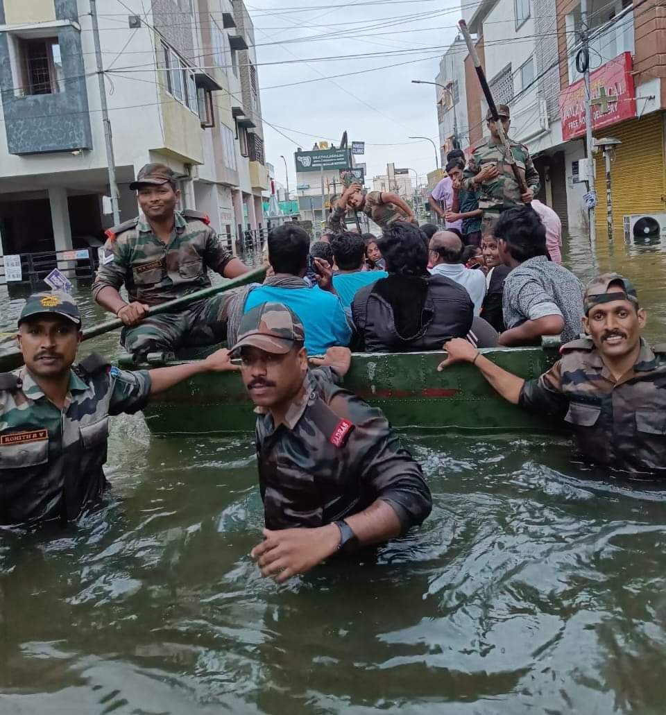 जय हिन्द की सेना  🇮🇳 
ताक़त वतन की तुमसे है
हिम्मत वतन की तुमसे है

#VeerMadrasi
#Chennaifloods