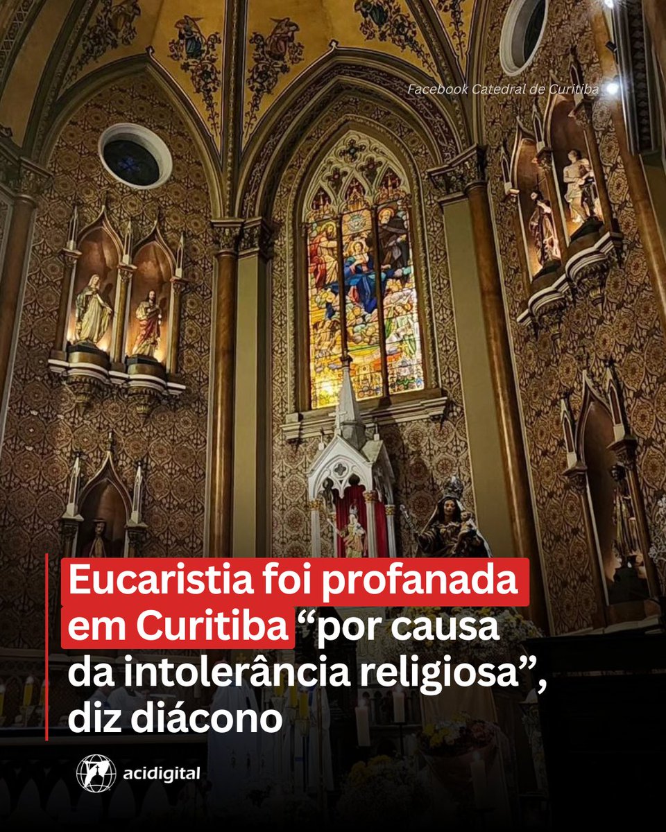 acidigital's tweet photo. Um “homem, muito bem vestido” e com “uma cruz vistosa no peito” foi à missa da solenidade de Santa Maria, Mãe de Deus, no dia 1º de janeiro, às 10h, na catedral de Curitiba (PR) e na hora que recebeu a comunhão “simplesmente levantou a Eucaristia e a partiu. Ele esmigalhou a Eucaristia, ele jogou no chão em nossa frente e saiu”, disse em vídeo o diácono da catedral de Curitiba e mestre de cerimônias da arquidiocese, Cleverson Martins Teixeira.

Cleverson disse a ACI Digital que o vídeo “foi postado num ato de desabafo com relação aquilo que havia se realizado com relação à profanação, sim, mas, mais do que isso, à intolerância religiosa”.

“A profanação aconteceu por causa da intolerância religiosa. O fato de o homem fazer o que fez foi após o bispo ter afirmado que acreditava na presença de Deus na Eucaristia”, ressaltou o diácono.

Segundo Teixeira, antes do ocorrido, o homem chegou até o arcebispo de Curitiba, dom José Antonio Peruzzo e “tomou a Eucaristia nas mãos e disse a ele: posso fazer uma pergunta?” e dom Peruzzo disse que podia, mas ele “ameaçou fazer essa pergunta no microfone” e “dom Peruzzo impediu”. O homem ainda estava “com a Eucaristia na mão” quando perguntou ao arcebispo: “você acredita em Deus? Dom Peruzzo disse: sim, acredito!”. Em seguida, o homem profanou a Eucaristia.

Depois da profanação, Teixeira disse que recolheu “todos os pedaços de Jesus ali espalhados” e levou para a sacristia. “Nós não somos preparados para isso. Nós acreditamos que todos os fiéis que vêm à igreja, temos como ideia de que todos acreditam em Deus e acreditam na Eucaristia”, declarou o diácono no vídeo. Ele também destacou que “dom Peruzzo ficou um tanto quanto consternado porque, claro, foi vítima direta dessa situação”.

📌 Saiba mais em https://t.co/LWVuPwv8F4

#acidigital #Curitiba #Eucaristia