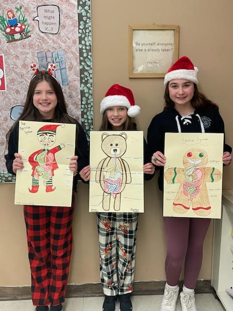 Our 7th Grade Ss at <a href="/HTSD_Reynolds/">Reynolds Middle School</a>  brought their Holiday Spirits to their Health Body System Unit before the Winter Break! 💪♥️❄️☃️

Always engaging with our Health &amp; PE staff!

<a href="/HPEreynolds/">HTSD Reynolds HPE</a> <a href="/WeAreHTSD/">WeAreHTSD</a> 
#HTSDpride
#HTSDSTRONG
#ReynoldsSTRONG