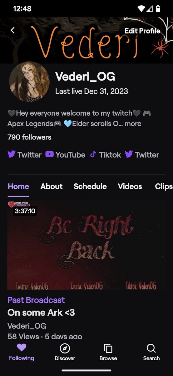 VederiOG's tweet photo. Can we get me to 800 👀🖤🥰 ALSO gonna be live tonight 10 pm est 🍻 May make a little apex comeback or some call of duty tonight. Be sure to drop by and tell me how your new year has been so far 😌🖤 #TwitchStreamers #twitch #twitchaffiliate #streamer #gamergirl #gamer https://t.co/VU1sWPoLiR