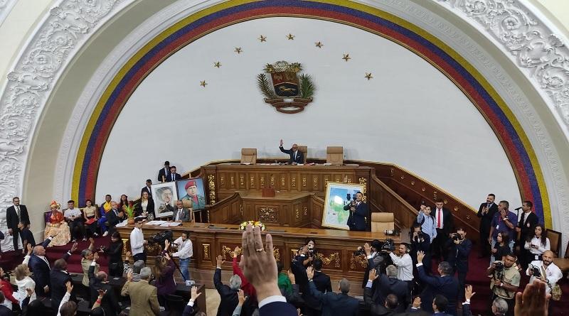 ViceVenezuela's tweet photo. #EnFotos || Este #5Ene fue ratificada la Junta Directiva de la AN para el periodo 2024-2025, quedando de esta manera: 

✓ Pdte. de AN Dip @jorgerpsuv 
✓1er Vicepdte. Dip @pinfantea 
✓2da Vicepdta. Dip @AmkValentina 
✓ Secretaria, María Hernández
✓Subsecretarío, José Molina https://t.co/XX8633TlvS