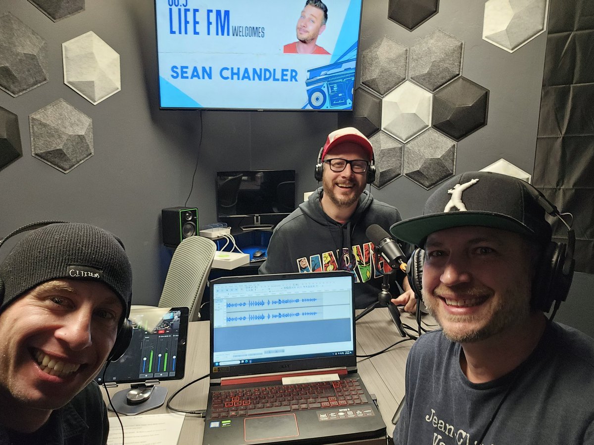 Aaronsweather's tweet photo. Last night, I knocked out another great #podcast w/@kirkneverdied on Christian movies.
However... check out my first podcast w/#SeanChandlerTalksAbout on @lifefmjoyride here...
https://t.co/1ON62xfg4Q
#ConsiderItJoy https://t.co/eAvMXiI6a3