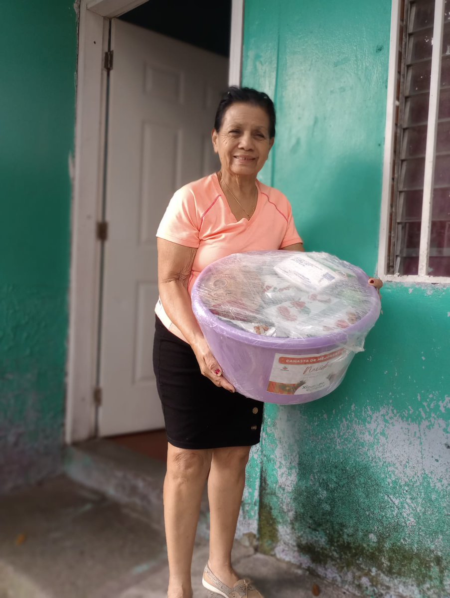 ProasolHN's tweet photo. 200 Canastas de Mejores Tiempos entregó PROASOL en el Departamento de Francisco Morazán en las Colonias de #Calpules, #Pedregal, #LaCañada, #Alemán, #Batania, #LasBrisas, #LomasDelCortijo, #14DeMarzo, #LasVegas, #SanJoséDeLaPeña, #Guasalona #Popular entre otras.
#XiomaraCumple https://t.co/rhpwmAqJxj