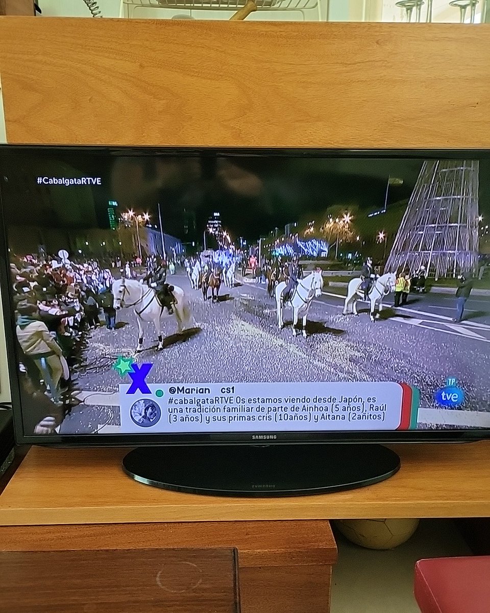 andreafornells's tweet photo. @La1_tve Saludos a los Reyes desde Argentina!!!! https://t.co/LY9CbtaQ67