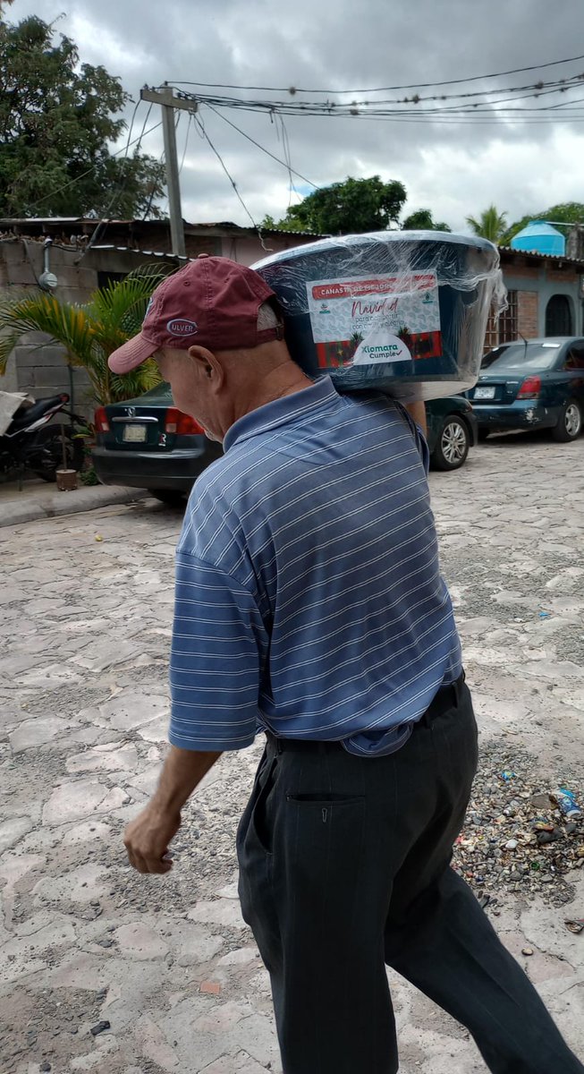 ProasolHN's tweet photo. 200 Canastas de Mejores Tiempos entregó PROASOL en el Departamento de Francisco Morazán en las Colonias de #Calpules, #Pedregal, #LaCañada, #Alemán, #Batania, #LasBrisas, #LomasDelCortijo, #14DeMarzo, #LasVegas, #SanJoséDeLaPeña, #Guasalona #Popular entre otras.
#XiomaraCumple https://t.co/rhpwmAqJxj