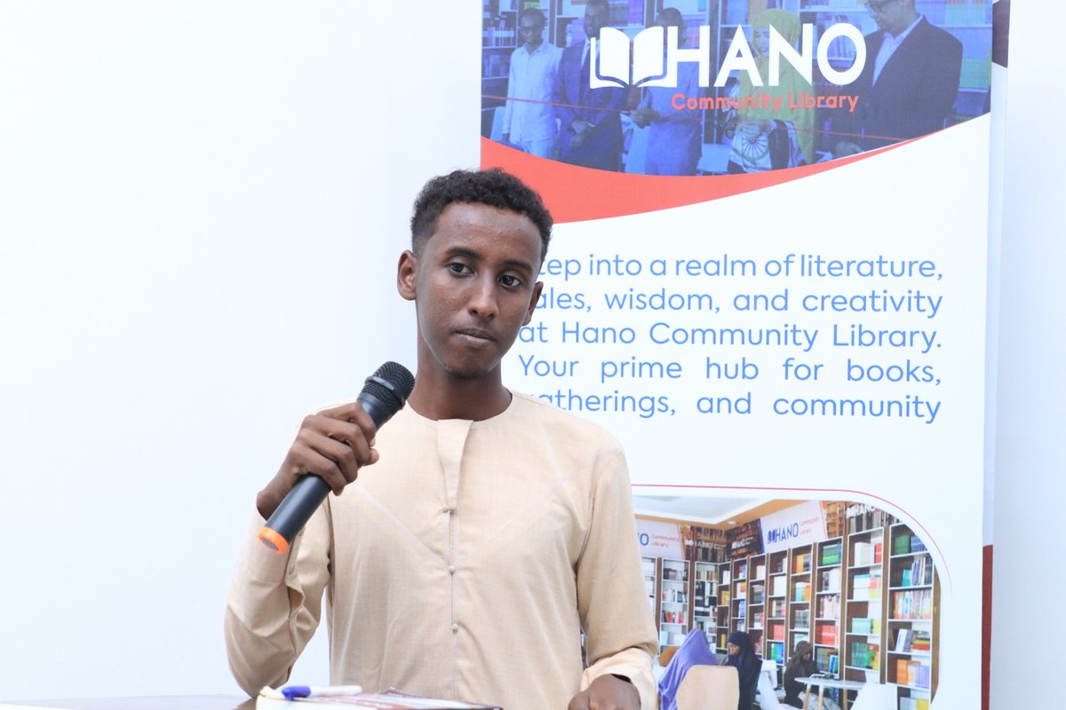 HanoLibrary's tweet photo. Waxa si quruxbadan inooguso idlaaday dooddii aan marti-gelinaynay ee cinwaan keedu ahaa "Sidee qofka qorshe akhris usameyn karaa sanadka cusub".
#HanoCommunityLibrary
#MaktabaddaDadwaynahaeeHano https://t.co/o7bEDdbQU2