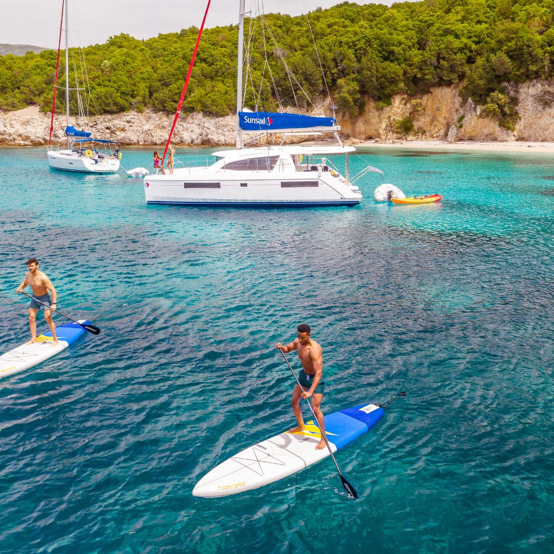 Cheers to conquering the first week of January! 🎉 
We won't be at the gym this weekend, we'll be paddle boarding on the water instead 🌊 Who's joining us 🙋‍♂️🙋