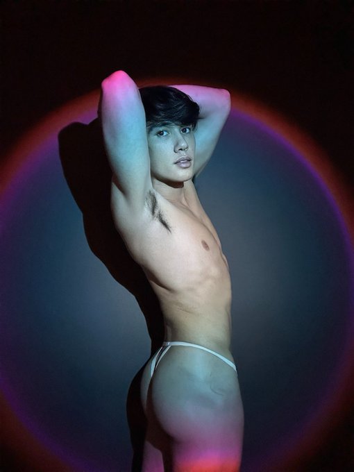 🖤💙💜🩷 https://t.co/VVaDWaKITL