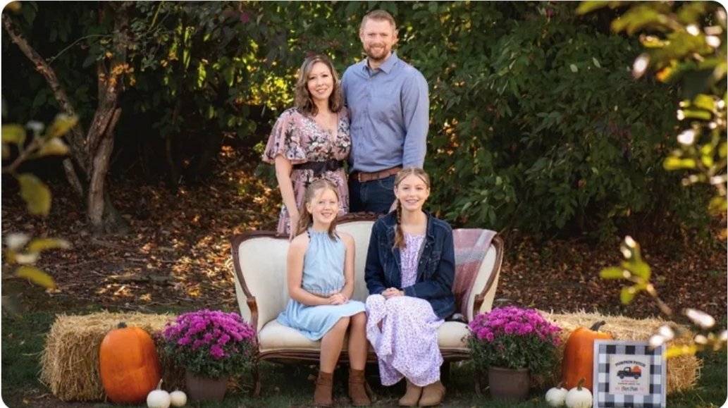 I know many people are suffering, and many need help, but I ask you to consider assisting Warren and his family out during this difficult time in their family.

Please read their story here:
gofundme.com/f/help-the-maa…

#Abbotsford #APD #RCMP #SurreyBC #Cancer