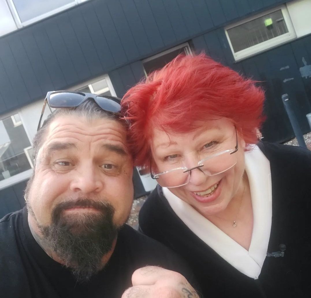 Babserle bei Sturm.😄😊
#BarbaraSalesch