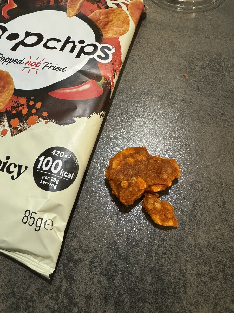 AmyStainthorpe's tweet photo. @popchipsUK massive flavour iceberg and loads of unpopped chips in our bag of new hot &amp; spicy pop chips. So disappointing https://t.co/f28CY313tg