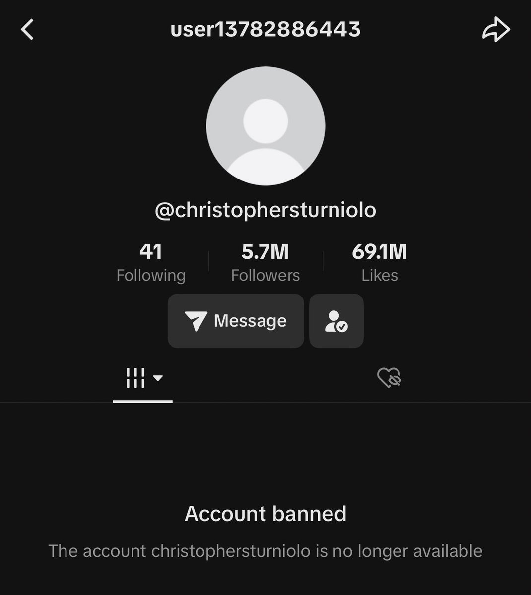 sangisangel's tweet photo. #freechristopher he actually did nothing😔✊🏻 https://t.co/z5C9hYY3pJ