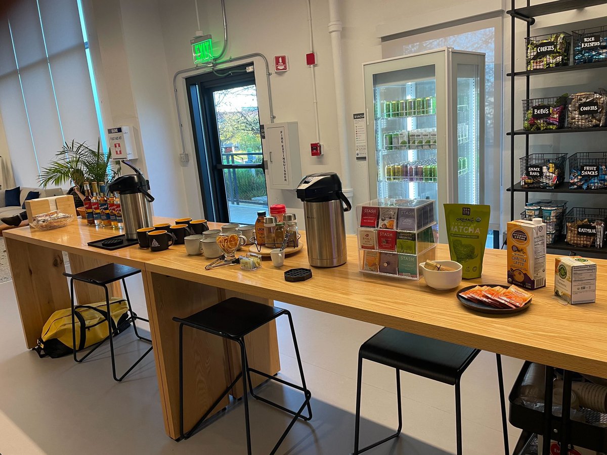 PracheeAC's tweet photo. Coffee/tea bar for this monthβs @ArcadiaScience #PreprintCommentClub! https://t.co/oyCy3hpmFN