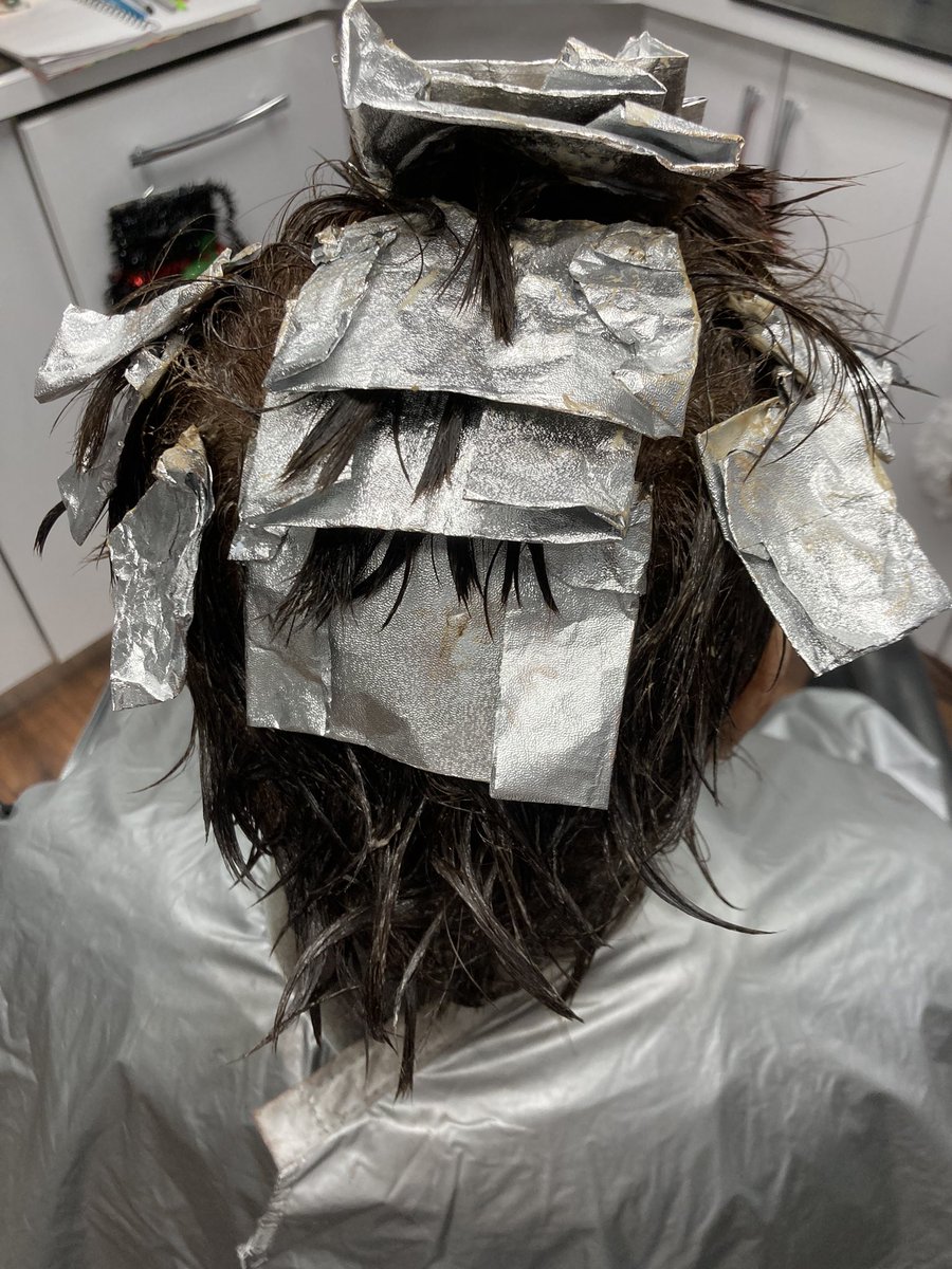 Hairstudio1mn's tweet image. #BaseColor 
#FewFoils 
#CaramelToner 
#Haircut 
#blowdryStyle 
#Hairstudio1Oakville ✂️
#FreshLook2024