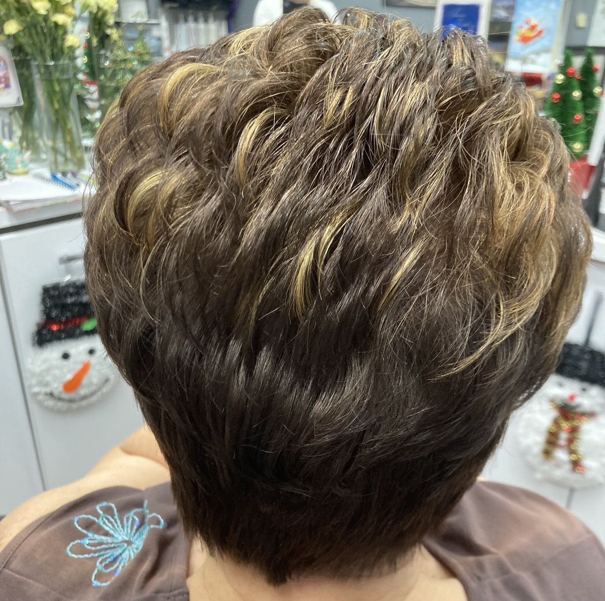 Hairstudio1mn's tweet image. #BaseColor 
#FewFoils 
#CaramelToner 
#Haircut 
#blowdryStyle 
#Hairstudio1Oakville ✂️
#FreshLook2024